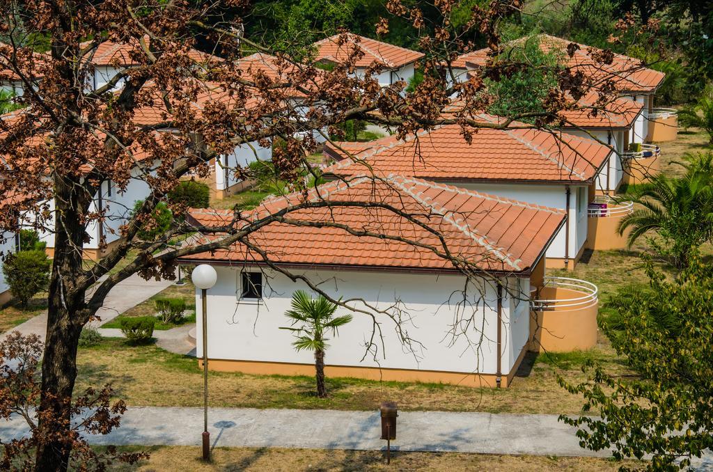 Htp Velika Plaza Ulcinj Hotel Buitenkant foto