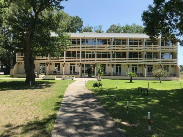 Htp Velika Plaza Ulcinj Hotel Buitenkant foto